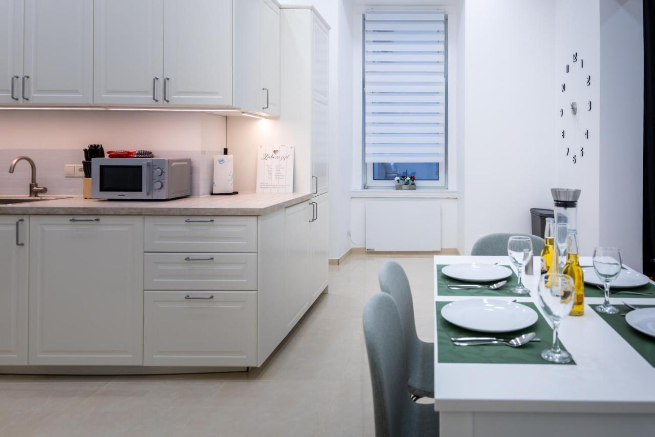 Family Deluxe A Stone Throw From The City Centre And Danube Vienna Exterior photo